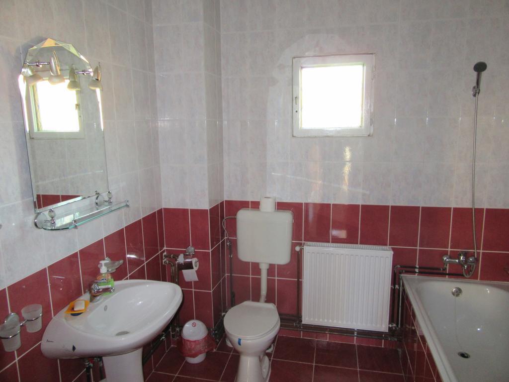 Casa Elena Vendégház Törcsvár Szoba fotó